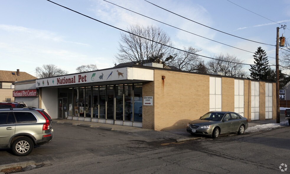 More Photos Of 726 Reservoir Ave, Cranston Freestanding For Lease