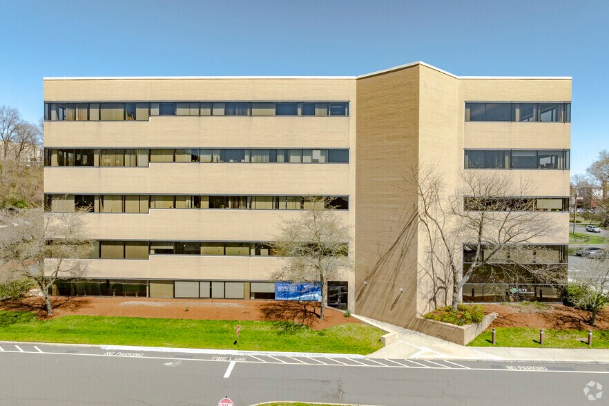 More Photos Of 2 Trap Falls Rd, Shelton Office For Lease