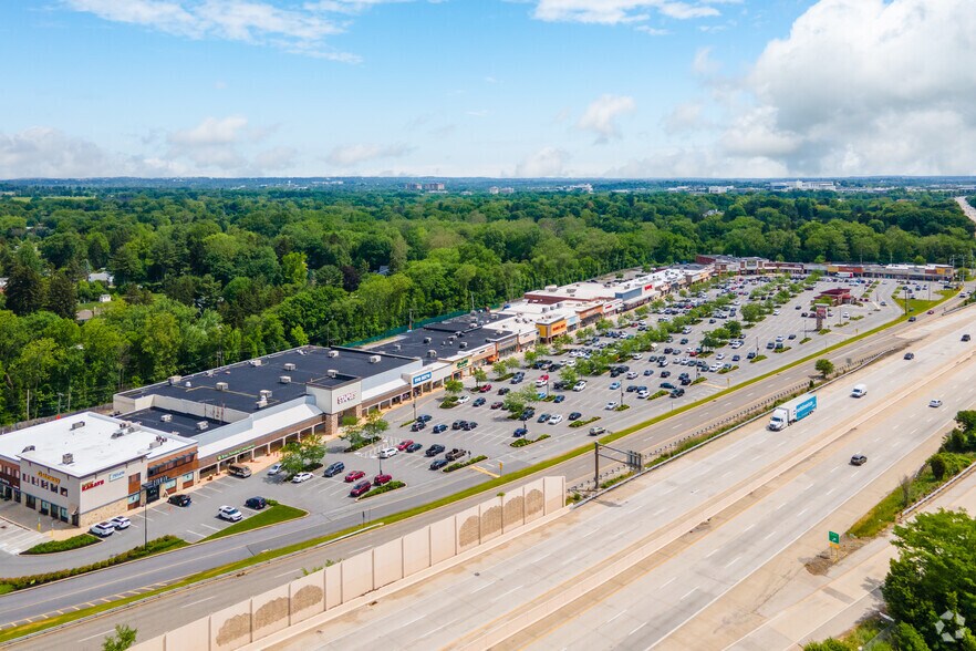 More Photos Of 115-125 E Swedesford Rd, Wayne Unknown For Lease