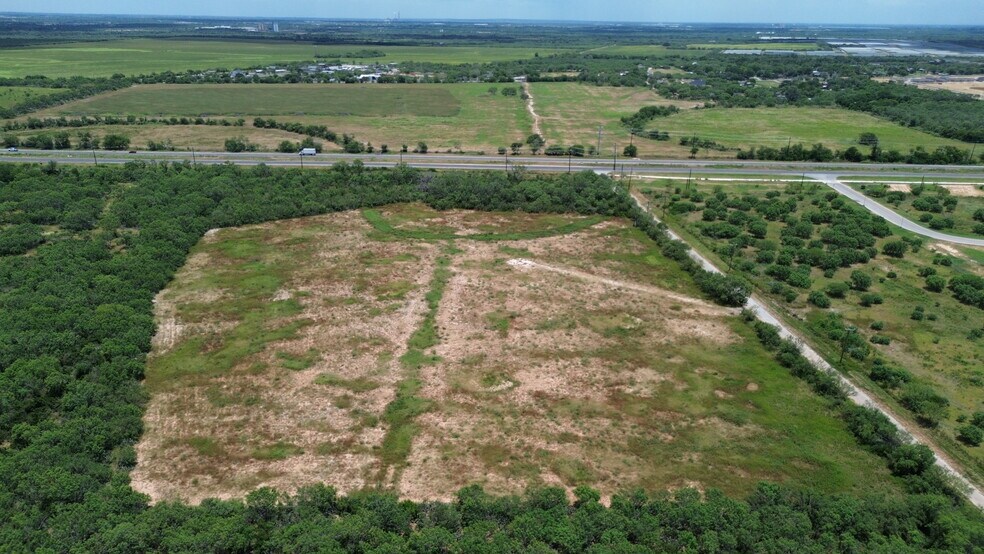 More Photos Of 13855 US-281 & Del Lago Pkwy, San Antonio Land For Sale