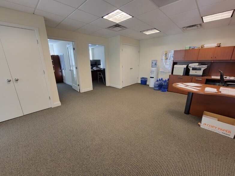 More Photos Of 760 Chief Justice Cushing Hwy, Cohasset Office For Lease
