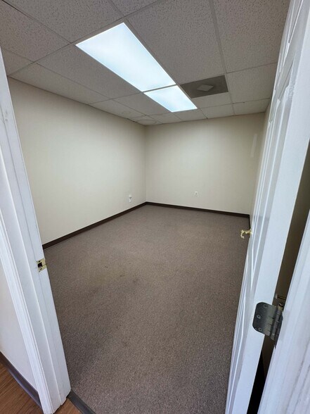 More Photos Of 136 Ostwalt Amity Rd, Troutman Light Manufacturing For Lease