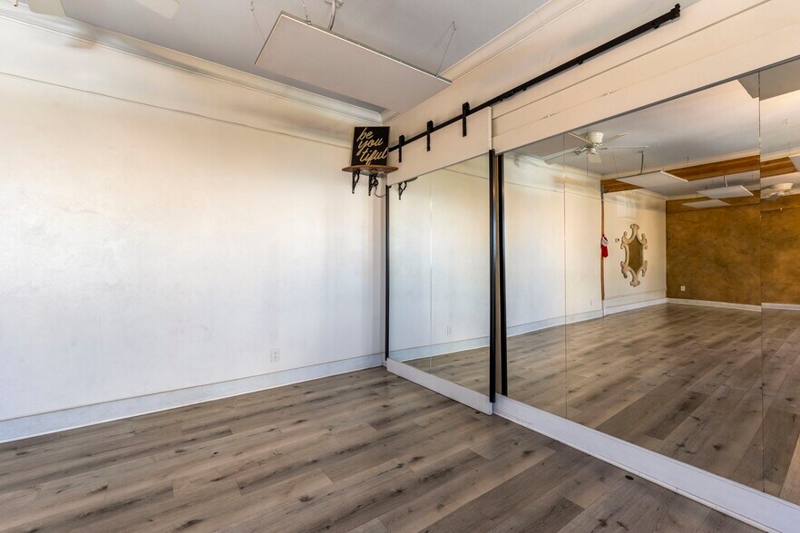 More Photos Of 145 N Market St, Wailuku Storefront Retail Residential For Lease