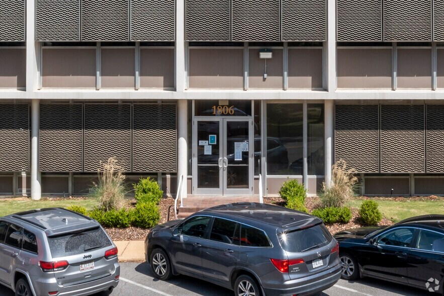 More Photos Of 1806 6th St, Tuscaloosa Office For Lease