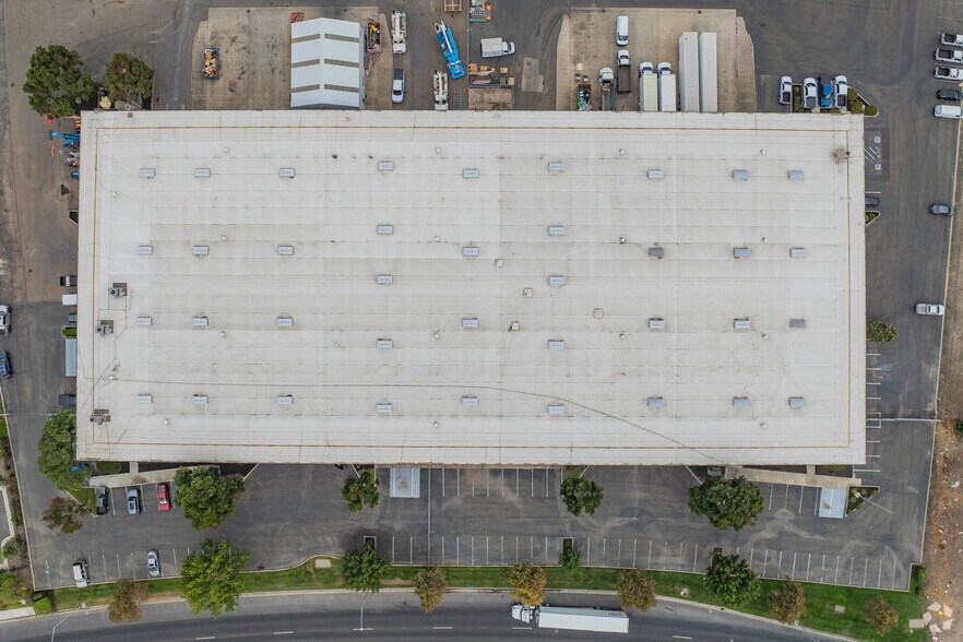More Photos Of 2610 Lycoming St, Stockton Warehouse For Lease