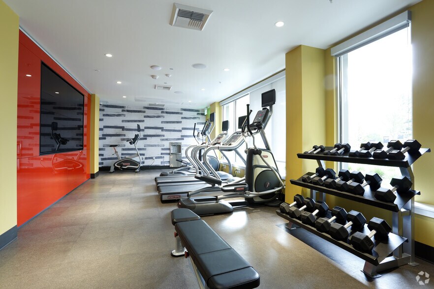 More Photos Of 2020 E Madison St, Seattle Apartments For Lease