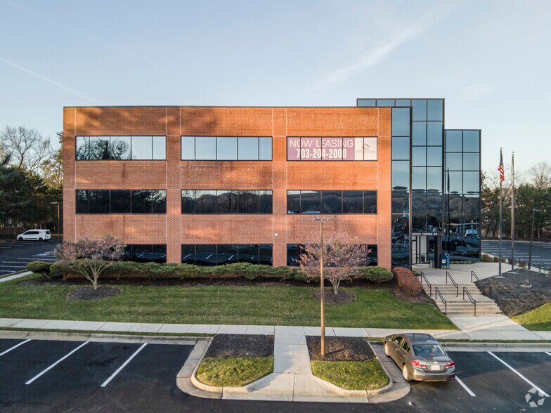 More Photos Of 13000 Harbor Center Dr, Woodbridge Office For Lease