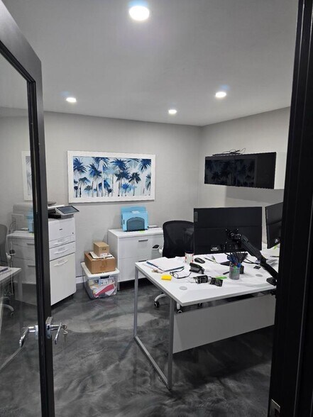 More Photos Of 7320 Sanibel Blvd, Fort Myers Medical For Lease
