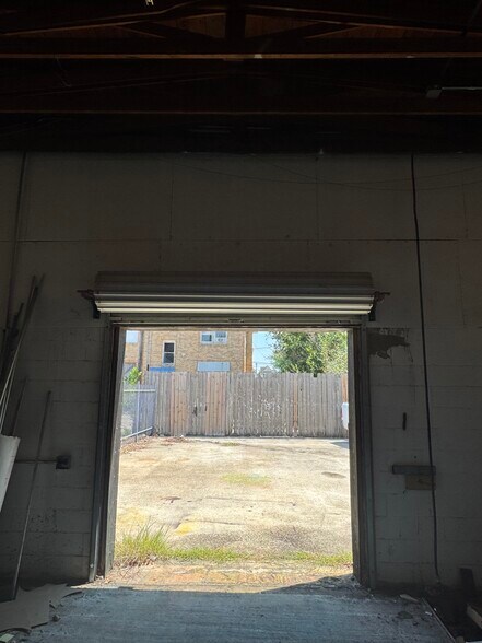 More Photos Of 4715 Main St, Houston Unknown For Lease