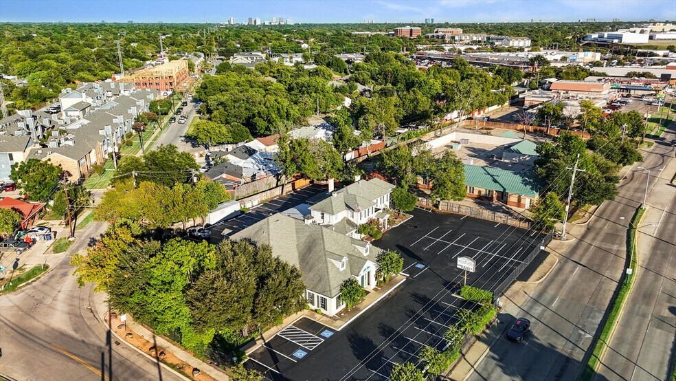 More Photos Of , Dallas Office For Sale