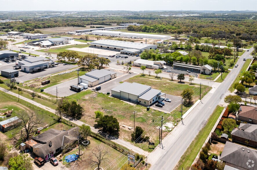 More Photos Of 108-132 Enterprise Pky, Boerne Unknown For Lease