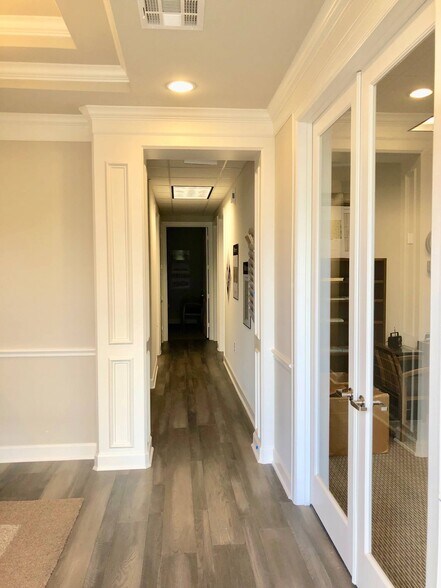 More Photos Of 5501 Cabrera Dr, Sugar Land Medical For Lease