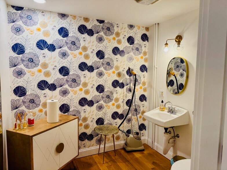 More Photos Of 423 Hope St, Bristol Apartments For Sale