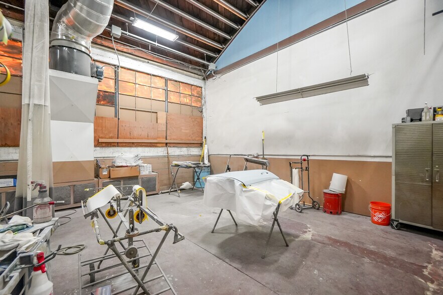 More Photos Of 2323 Nevin Ave, Richmond Auto Repair For Sale