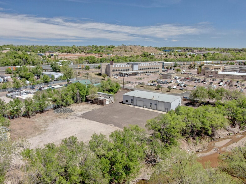 More Photos Of 1210 S El Paso St, Colorado Springs Warehouse For Lease
