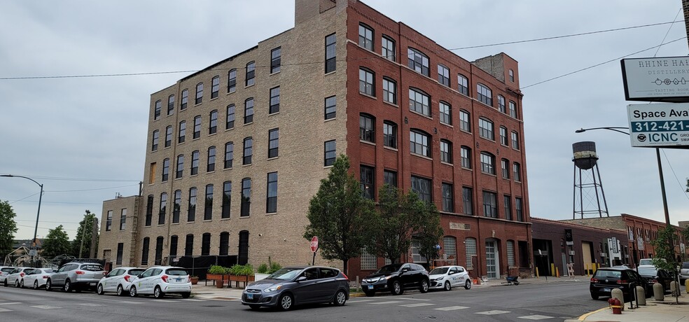 Primary Photo Of 2003 W Fulton St, Chicago Loft Creative Space For Lease