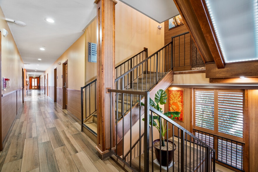 More Photos Of 178 Dry Creek Rd, Healdsburg Hotel For Sale