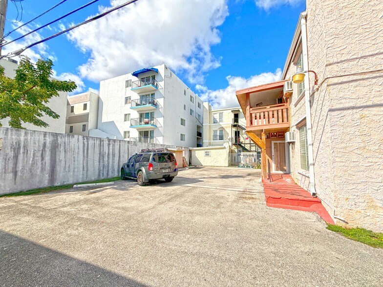 More Photos Of 24 SW 21st Ave, Miami Apartments For Sale