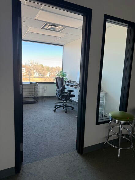 More Photos Of 2500 Pearl St, Boulder Office For Lease