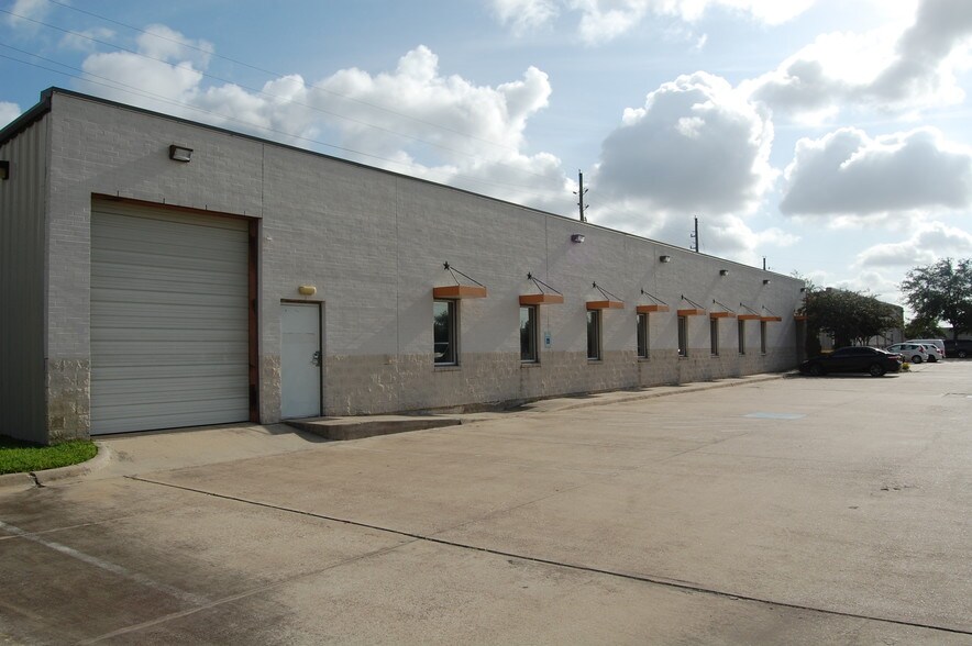 Primary Photo Of 3664 Walnut Bend Ln, Houston Industrial For Lease