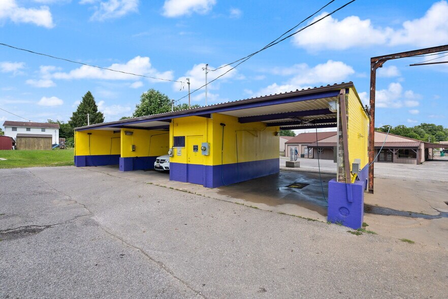 More Photos Of , Scottsburg Unknown For Sale