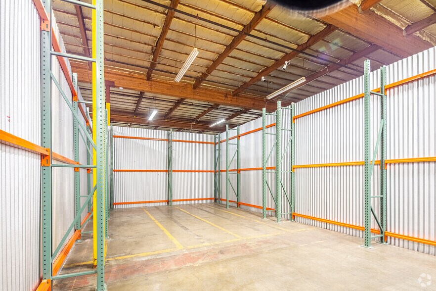 More Photos Of 6035 NE 92nd Dr, Portland Warehouse For Lease