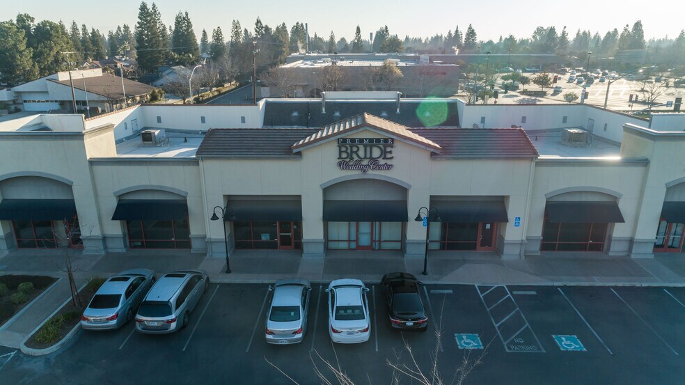 More Photos Of 7075 N West Ave, Fresno Freestanding For Lease