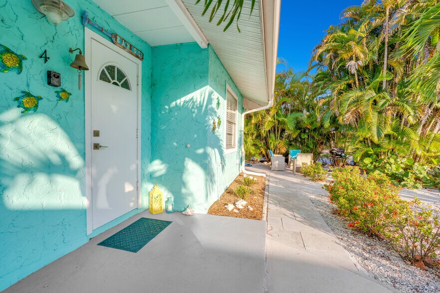 More Photos Of 571 Saint Judes Dr, Longboat Key Apartments For Sale