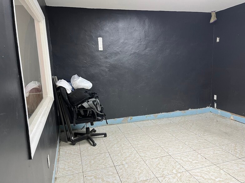 More Photos Of 2195 NW 27th Ave, Miami Freestanding For Sale
