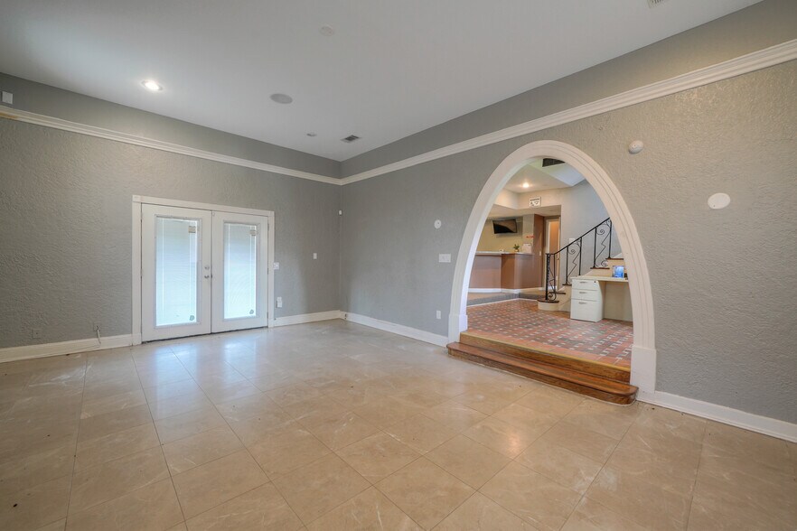More Photos Of 2424 Southmore Blvd, Houston Medical For Lease