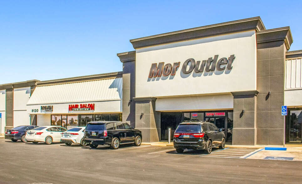 More Photos Of 5130 N Blackstone Ave, Fresno Unknown For Lease