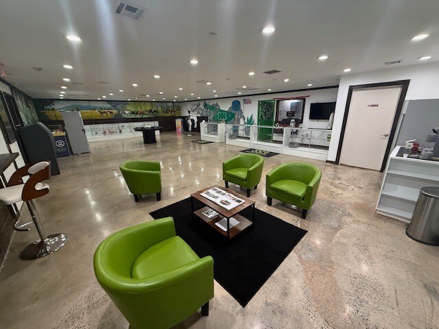 More Photos Of 4300 W Rogers Blvd, Skiatook Freestanding For Lease