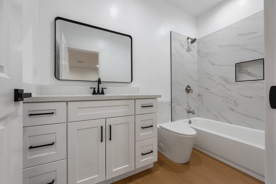 More Photos Of 8405 McKinley Ave, Los Angeles Multifamily For Sale