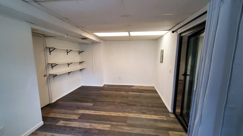 More Photos Of 103 Fort Salonga Rd, Northport Office For Sale