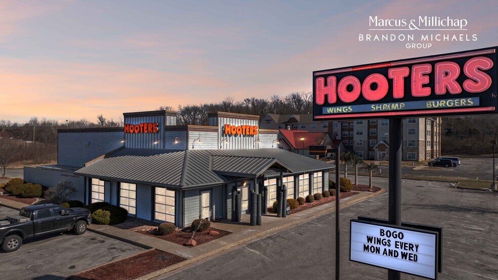 Primary Photo Of 1101 Woodland Springs Ct, Columbia Restaurant For Sale