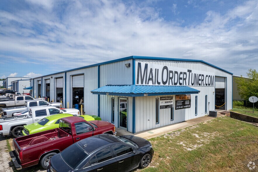 More Photos Of 7766 N Interstate Hwy 35, Temple Warehouse For Lease