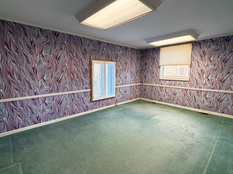 More Photos Of 435 West End Blvd, Winston-Salem Freestanding For Lease