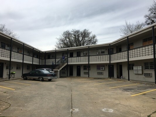 Primary Photo Of 2810 Fairwest St, Montgomery Apartments For Sale