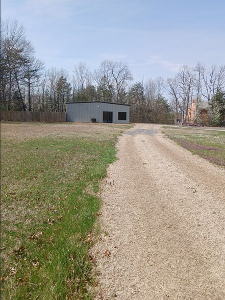 Primary Photo Of 11912 Montgomery Ln, Waldorf Flex For Sale