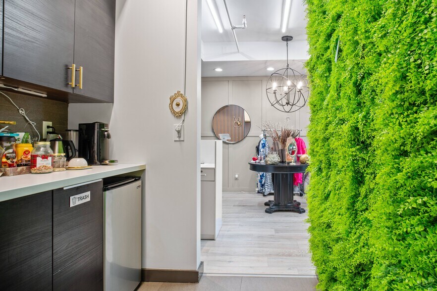 More Photos Of 2535 Kettner Blvd, San Diego Office Residential For Sale