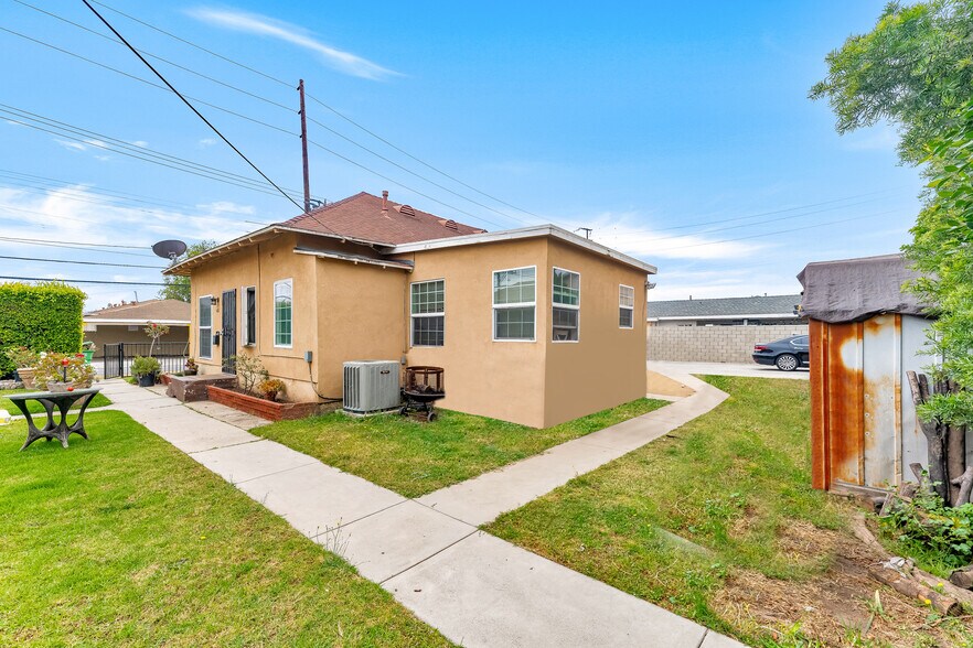 More Photos Of 4813 W 104th St, Inglewood Storefront Retail Residential For Sale