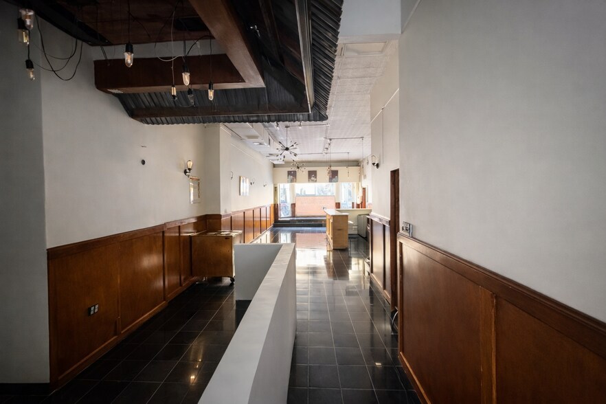 More Photos Of 140 Montague St, Brooklyn General Retail For Lease