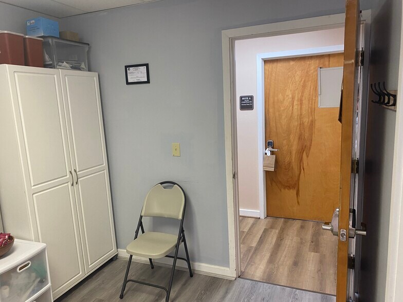More Photos Of 1158 Professional Dr, Williamsburg Office For Lease