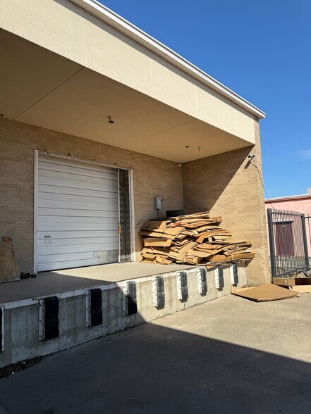 More Photos Of 3910 W Camp Wisdom Rd, Dallas Storefront For Sale