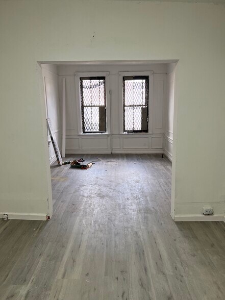 More Photos Of 82-07 Roosevelt Ave, Jackson Heights Storefront Retail Office For Sale