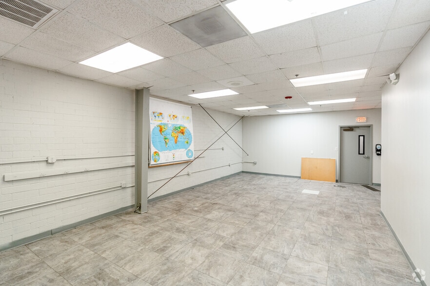 More Photos Of 3211 Bramer Dr, Raleigh Showroom For Sale