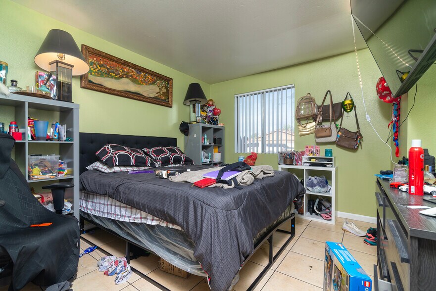 More Photos Of 2444 E Willetta St, Phoenix Multifamily For Sale