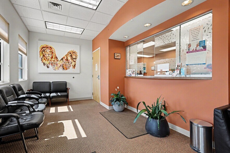 More Photos Of 2801 Leonard Dr, Valparaiso Medical For Sale