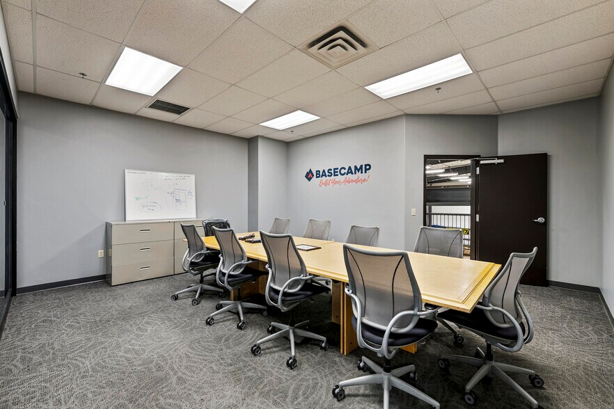 More Photos Of 371 Prospector Dr, Evanston Freestanding For Sale