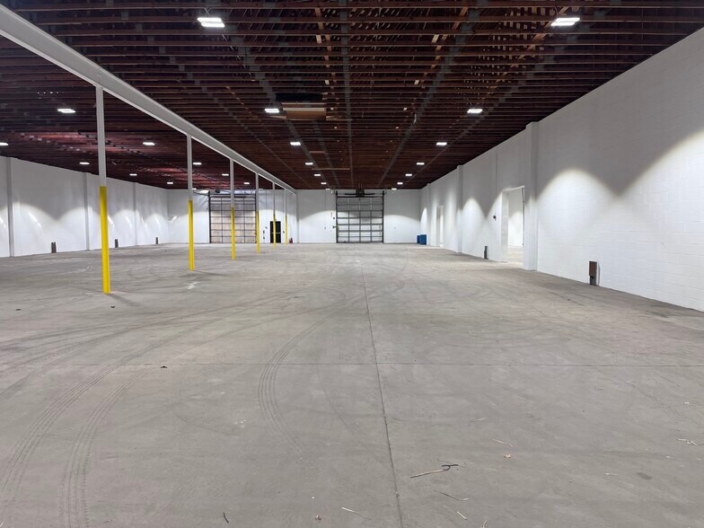 More Photos Of 821 W 5th St, Lansdale Warehouse For Lease